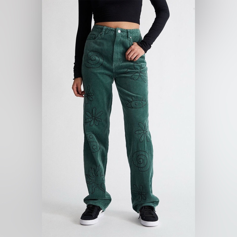 Pacsun Green Corduroy
Embroidered Boyfriend pants